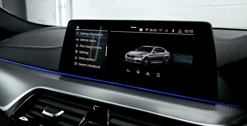 BMW 5 Series Se Blue #42