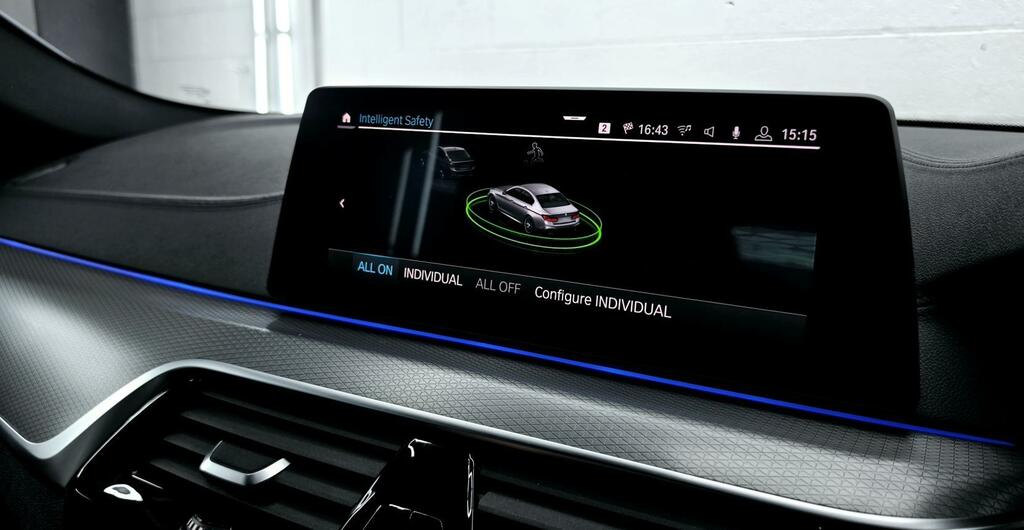 BMW 5 Series Se Blue #38