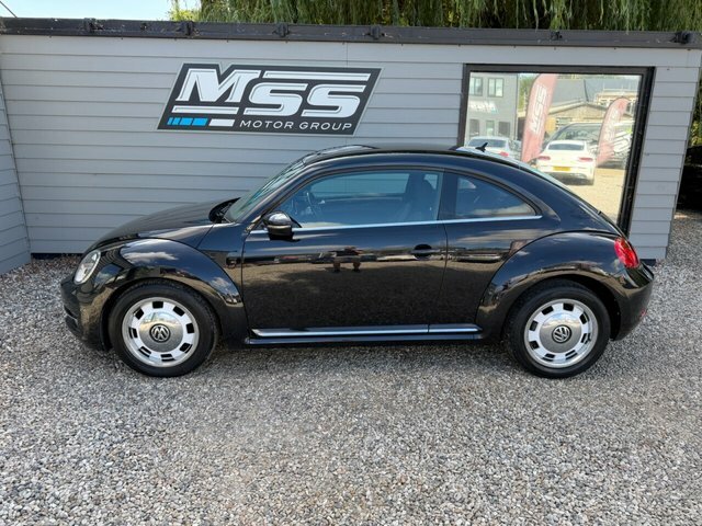 Volkswagen Beetle 2015 2.0 Tdi Bluemotion Tech Design Hatchback Black #2