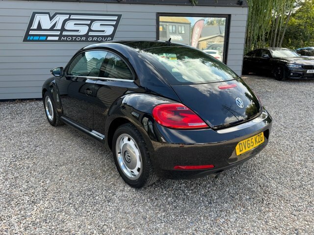 Volkswagen Beetle 2015 2.0 Tdi Bluemotion Tech Design Hatchback Black #3