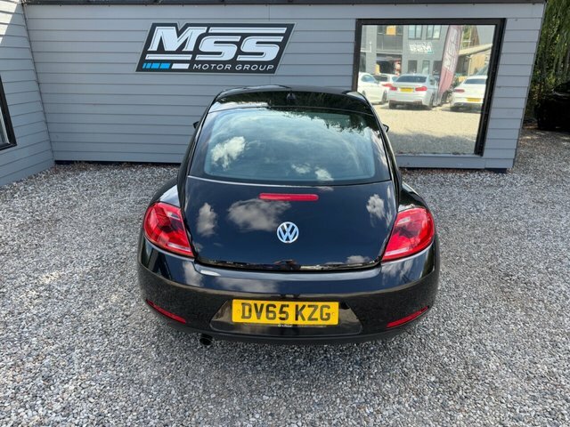 Volkswagen Beetle 2015 2.0 Tdi Bluemotion Tech Design Hatchback Black #4