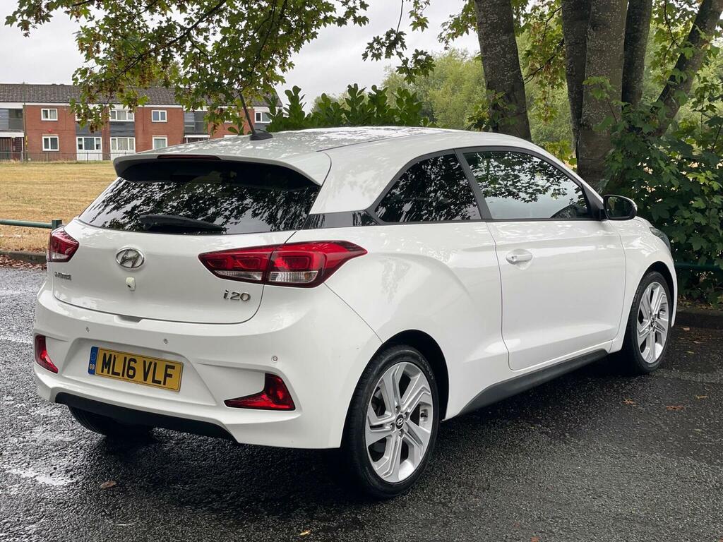 Hyundai I20 1.2 Blue Drive Sport Nav Euro 6 Ss White #6