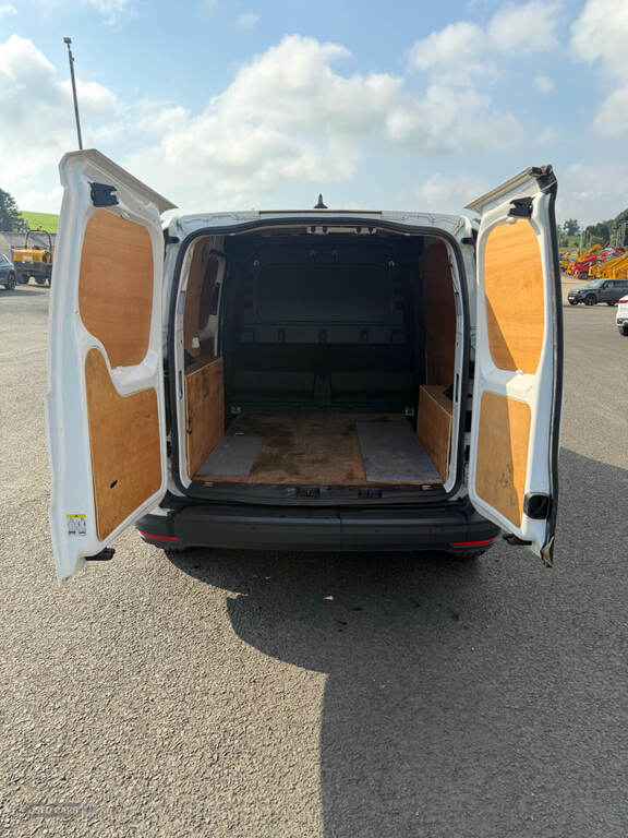 Volkswagen Caddy 2.0 Tdi 102Ps Commerce Van White #2