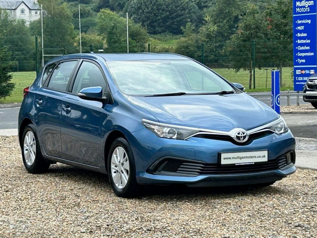 Toyota Auris 1.4 D-4d Active Blue