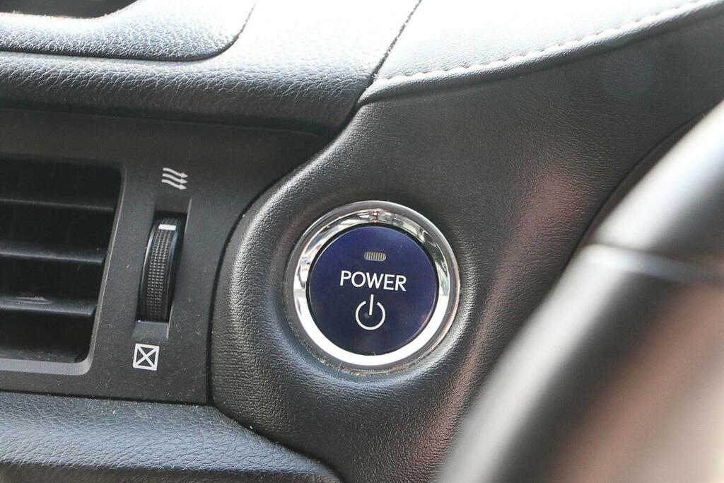 Lexus CT Hatchback Silver #7