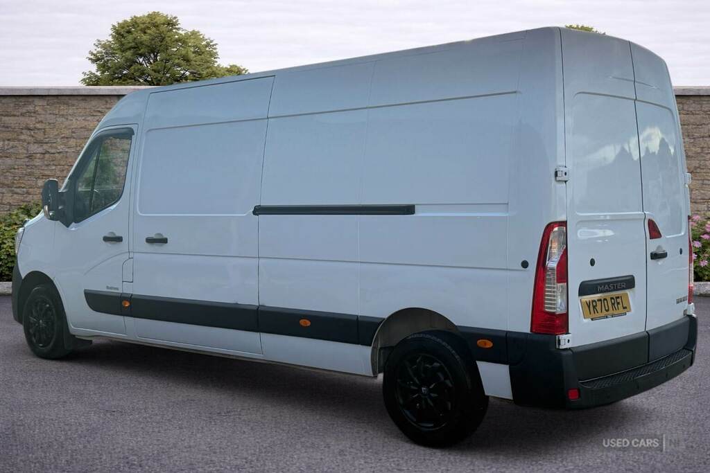 Renault Master Lm35 Energy Dci 150 Business Medium Roof Van White #6