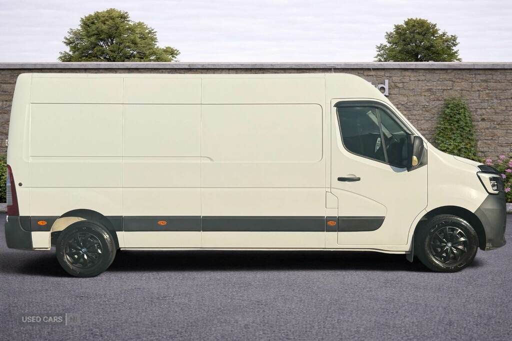 Renault Master Lm35 Energy Dci 150 Business Medium Roof Van White #2