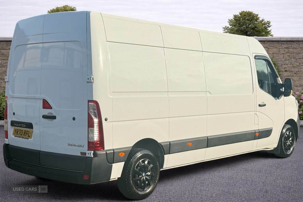 Renault Master Lm35 Energy Dci 150 Business Medium Roof Van White #3