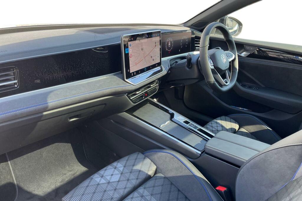 Volkswagen Passat 1.5 Etsi R-line Dsg Grey #2