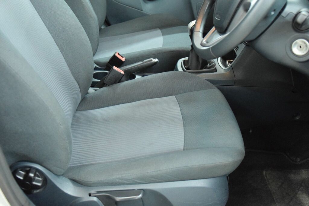 Ford Fiesta Titanium.. Main  #7