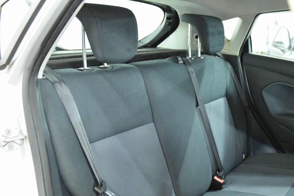 Ford Fiesta Titanium.. Main  #10