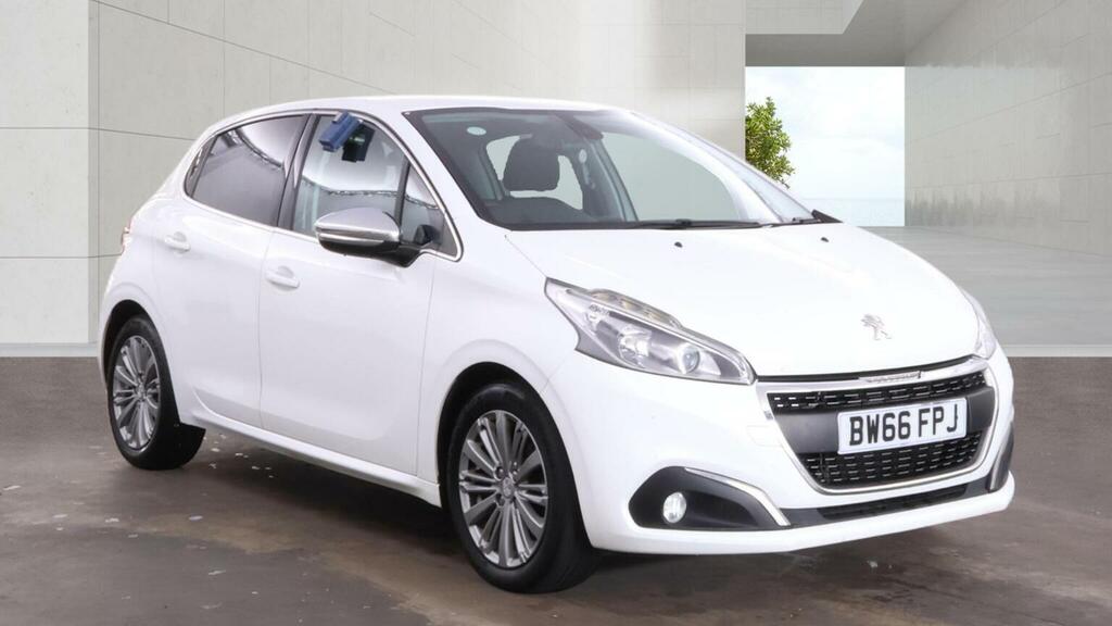 Peugeot 208 Hatchback 1.2 Puretech Allure Euro 6 201666 White