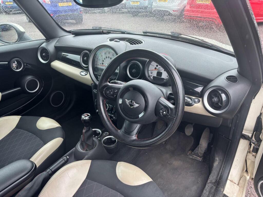 Mini Hatch Hatchback 1.6 Cooper D Euro 5 Ss 201212 VU12RYX White #3