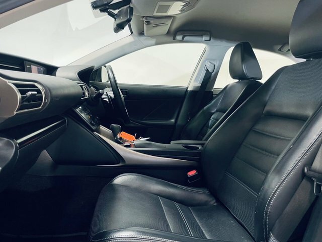 Lexus IS 300H Luxury Saloon Black #5