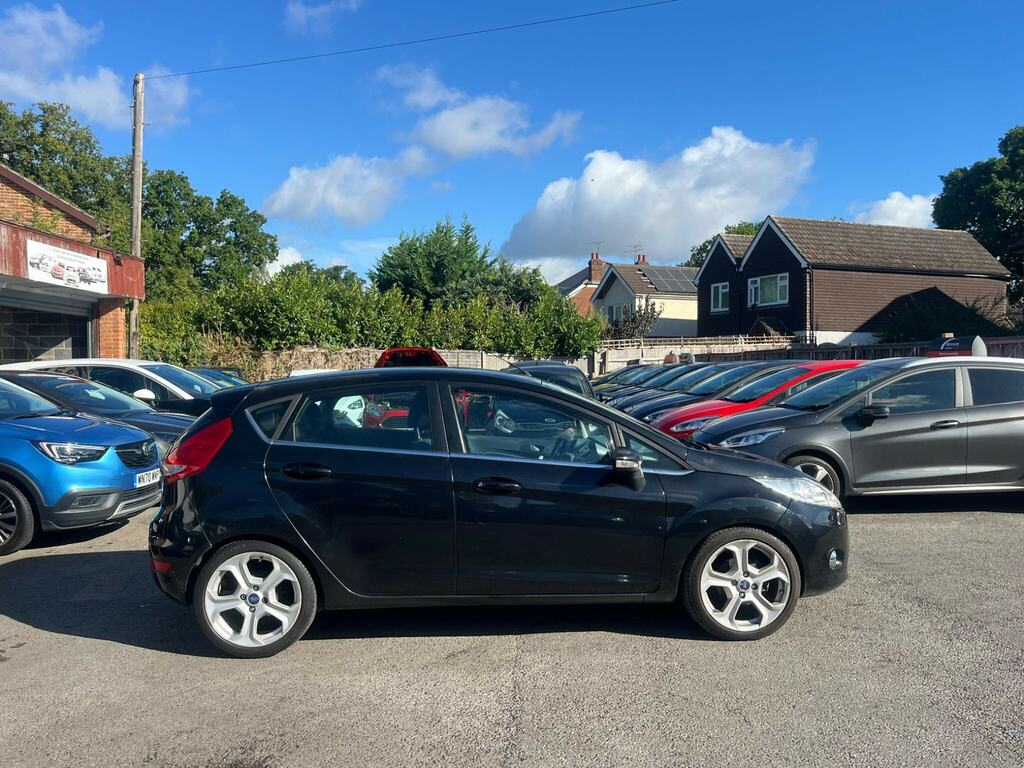 Ford Fiesta Hatchback Blue #19