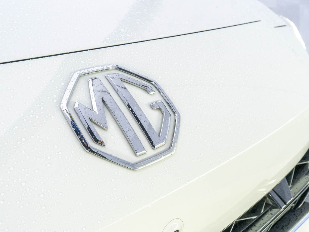 MG MG3 Hybrid Trophy #6