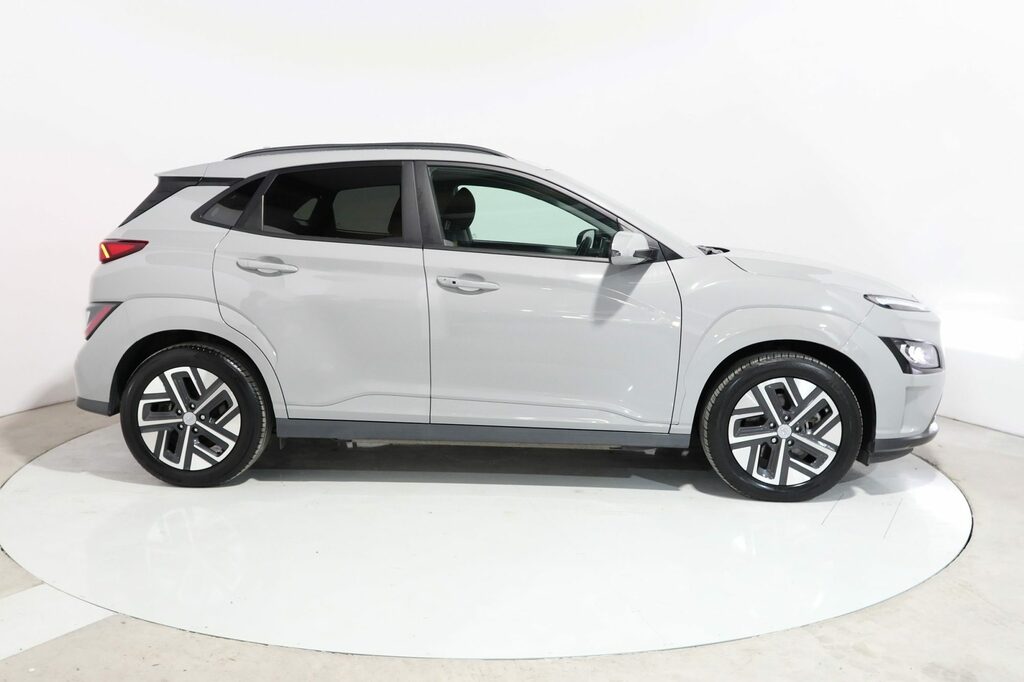 Hyundai Kona Premium  #4