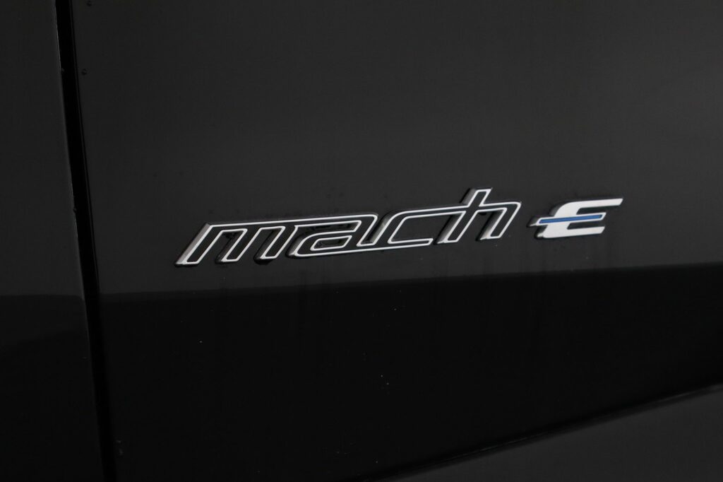 Ford Mustang Mach-E Extended Range 91Kwh Orange #15