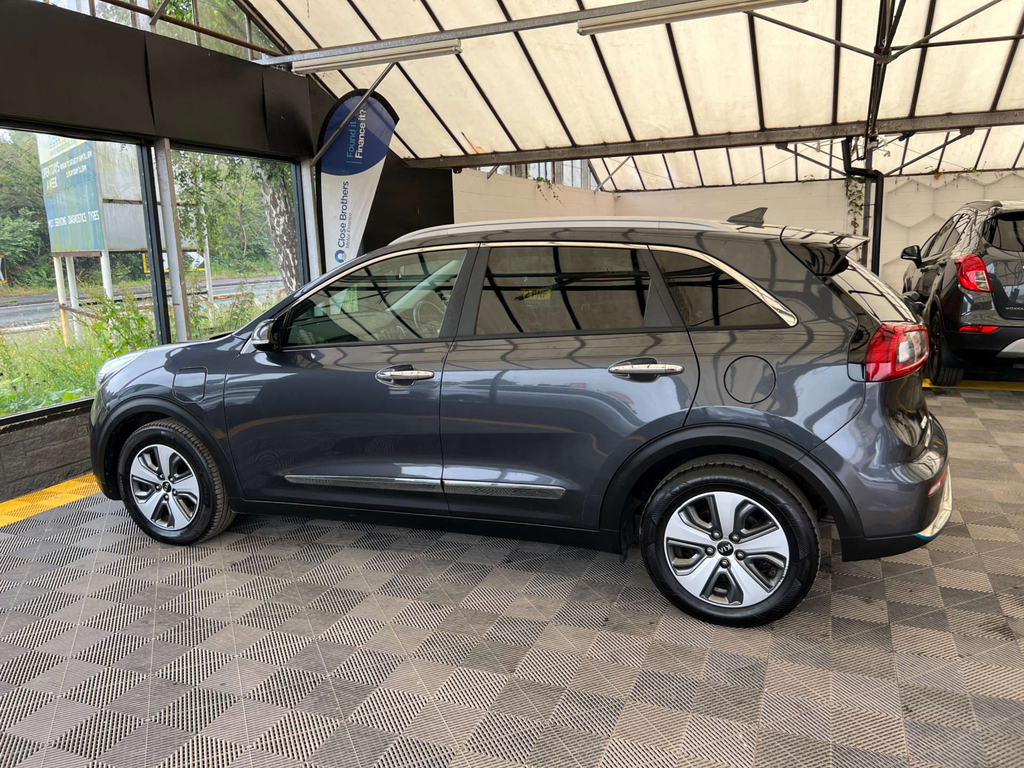 Kia Niro Suv KX18FXL Grey #4
