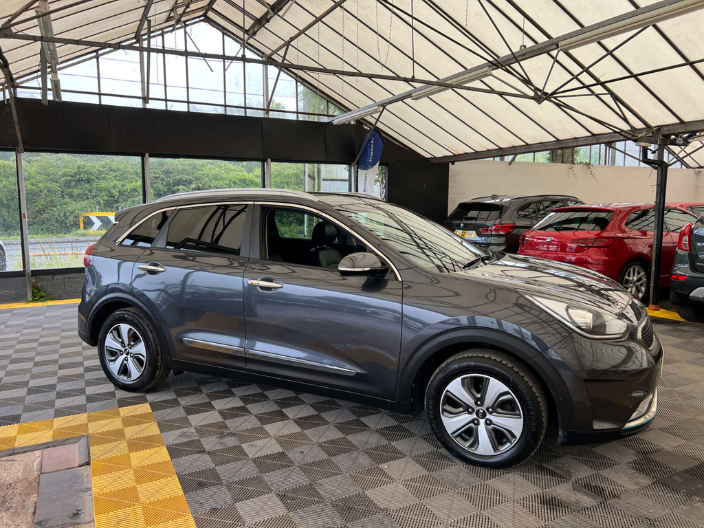 Kia Niro Suv KX18FXL Grey
