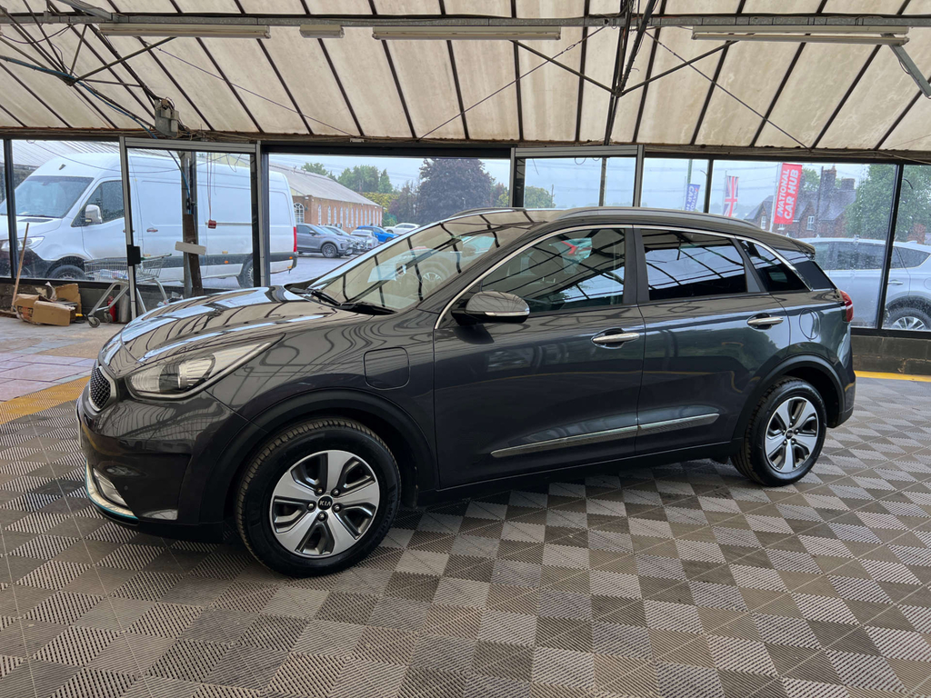 Kia Niro Suv KX18FXL Grey #3