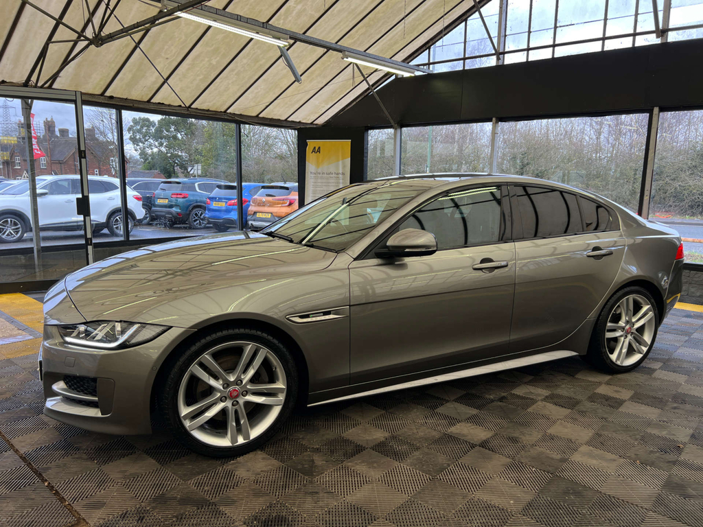 Jaguar XE Saloon OV67GJX Silver #3