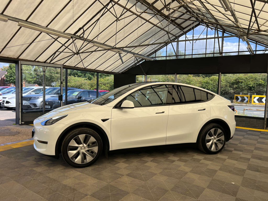 Tesla Model Y Suv ML23OLR White #3