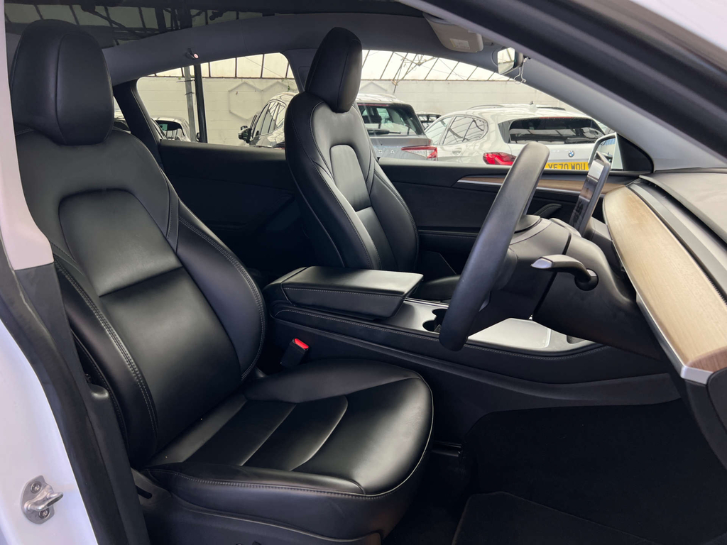 Tesla Model Y Suv ML23OLR White #6
