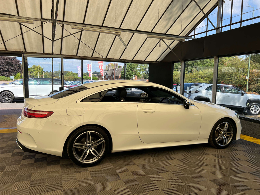 Mercedes-Benz E Class Amg Line LM19XYU White #5