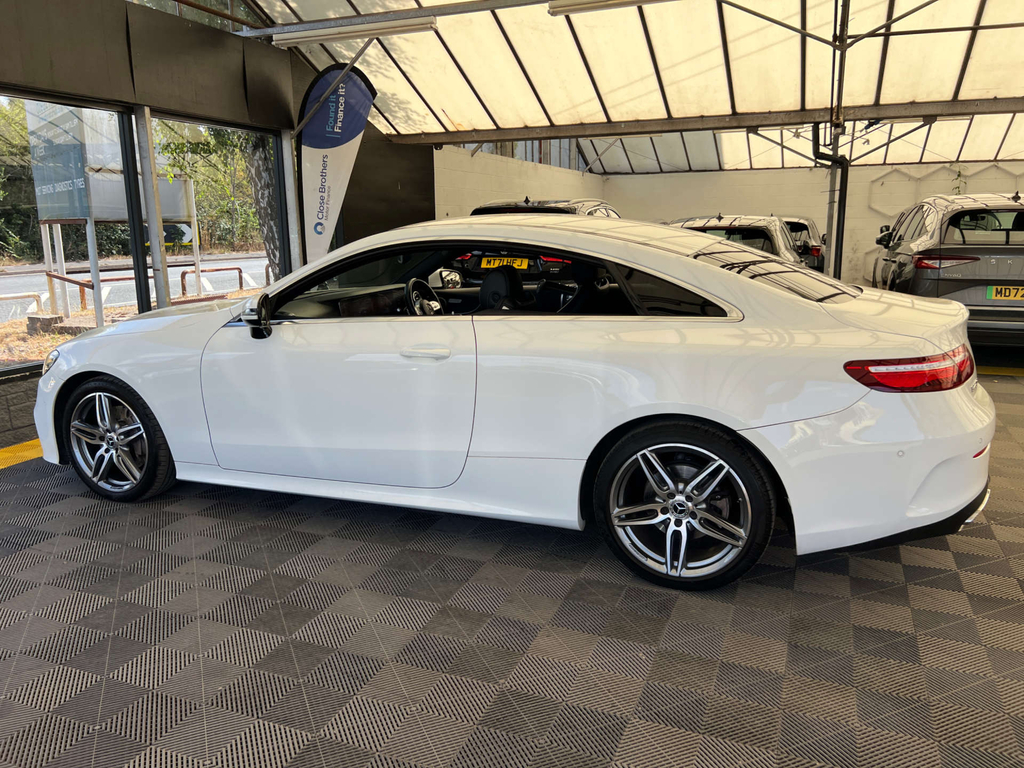 Mercedes-Benz E Class Amg Line LM19XYU White #4