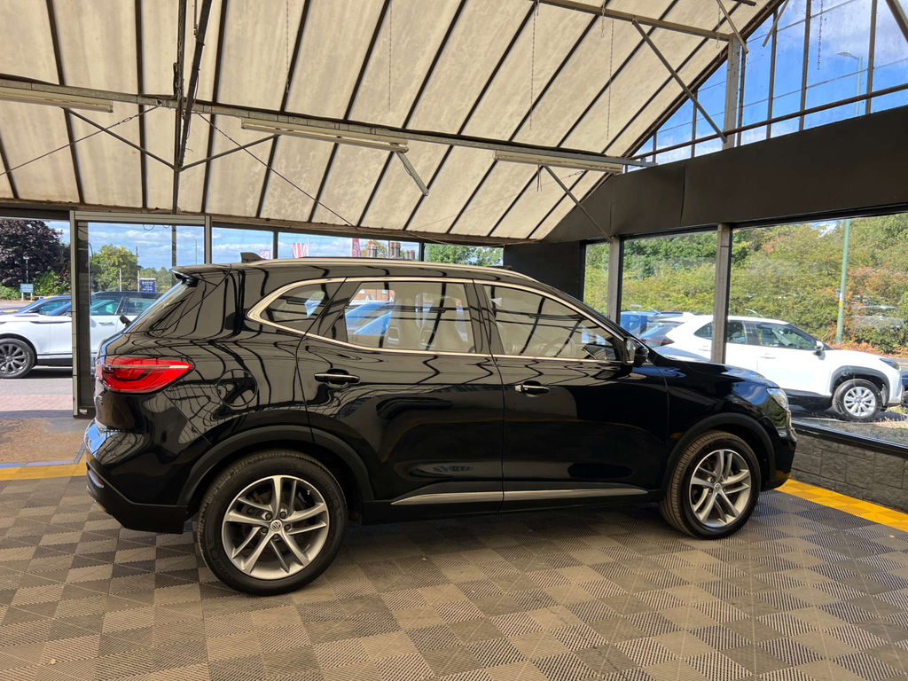 MG HS Suv MT71HFJ Black #3