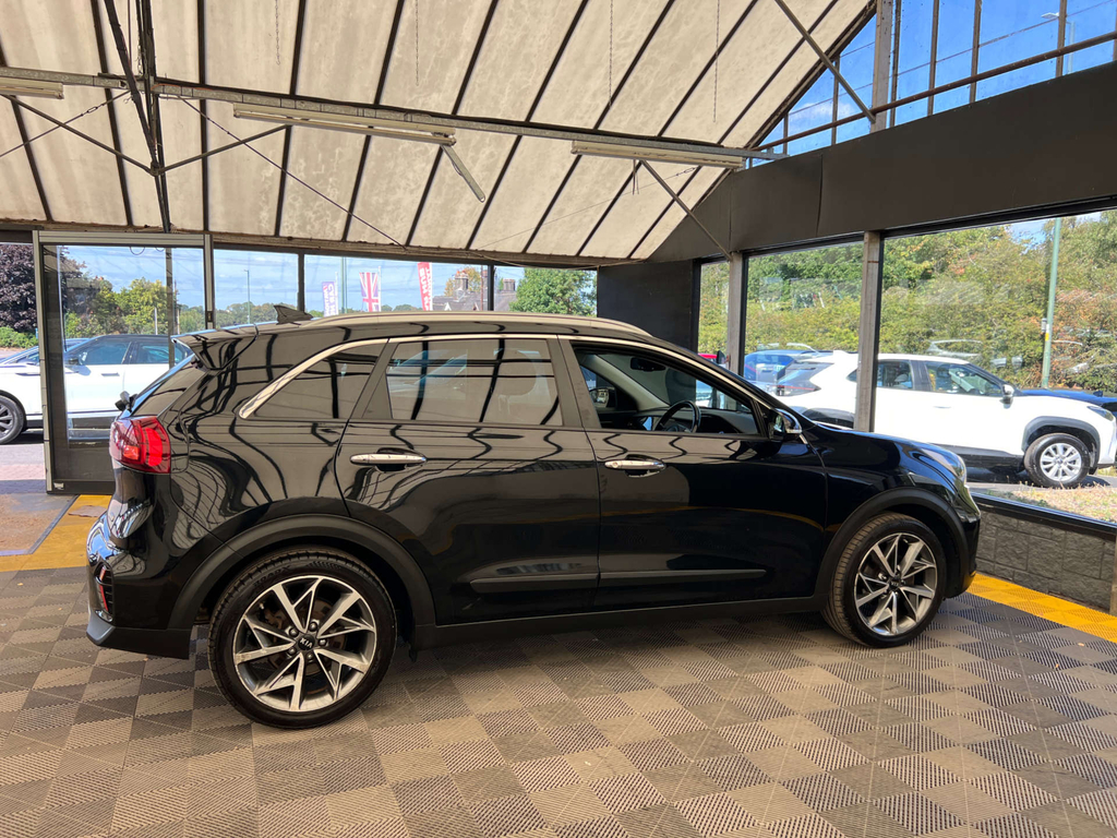 Kia Niro Suv SV20OMP Black #5
