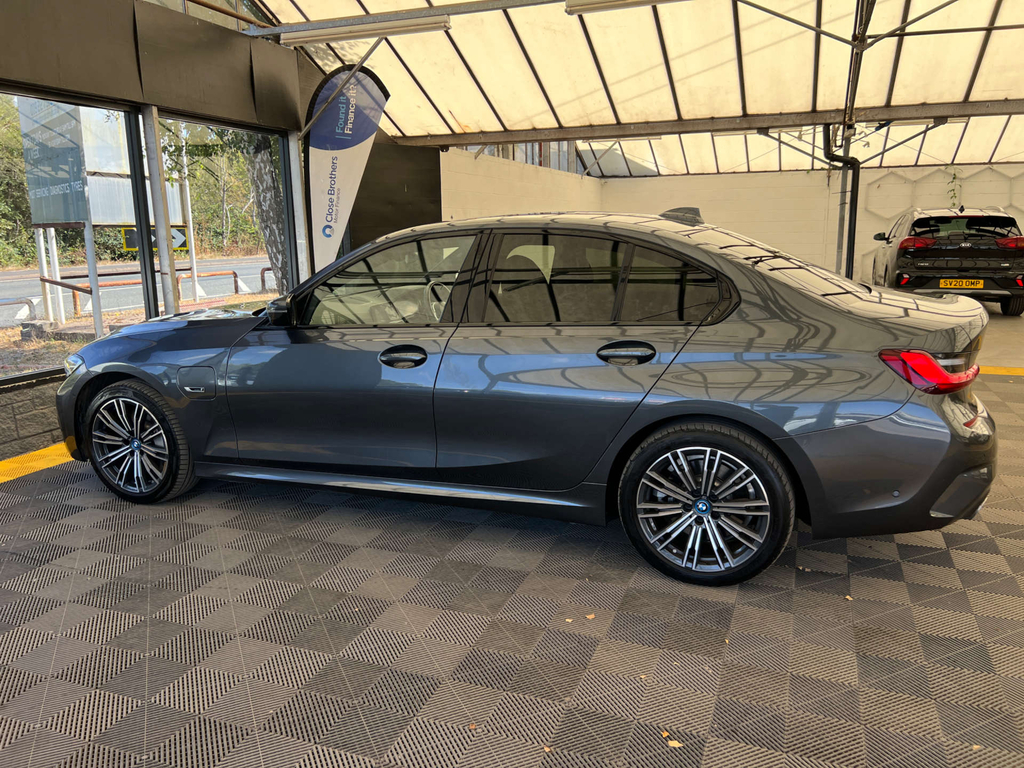 BMW 3 Series Saloon FD71HRZ Grey #4