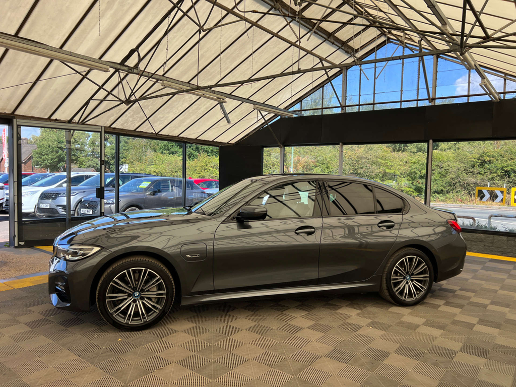 BMW 3 Series Saloon FD71HRZ Grey #3