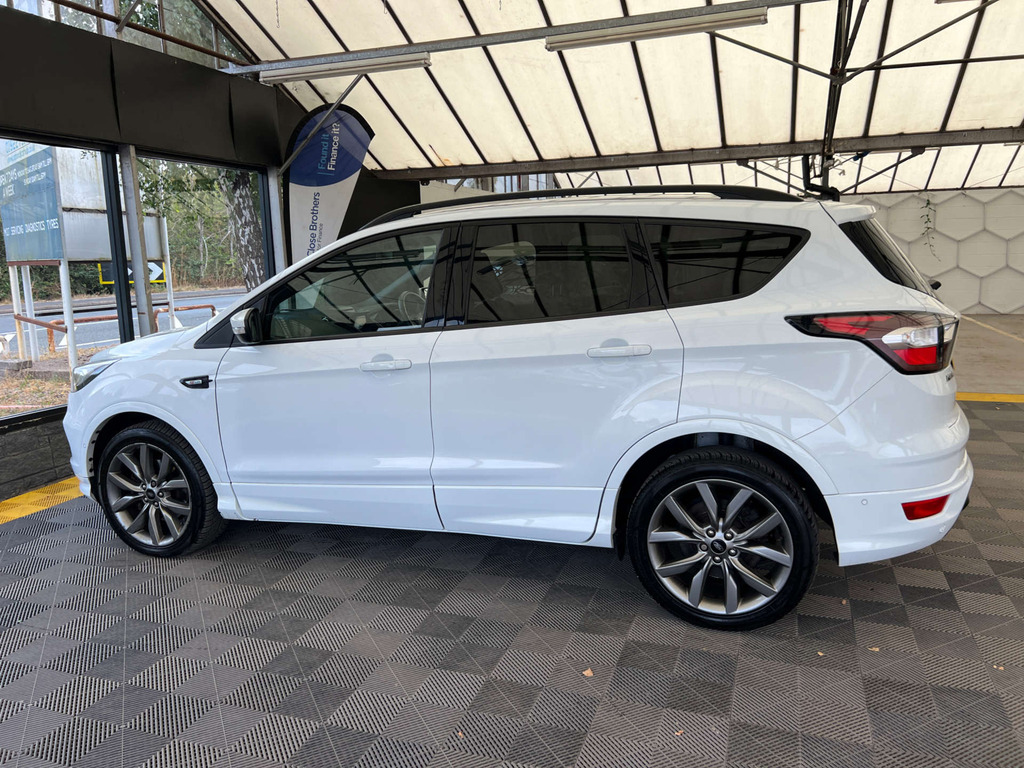Ford Kuga Suv CA69PCX White #4