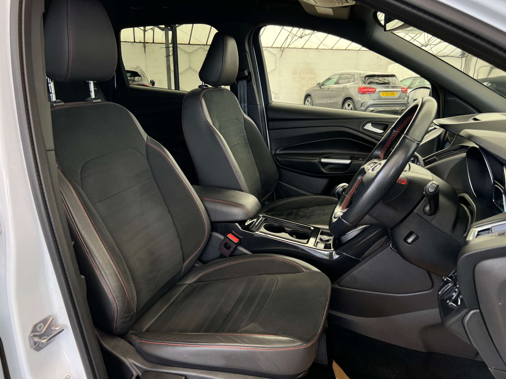 Ford Kuga Suv CA69PCX White #6