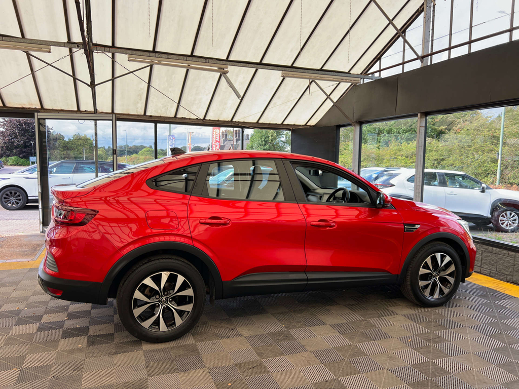 Renault Arkana Suv Red #5