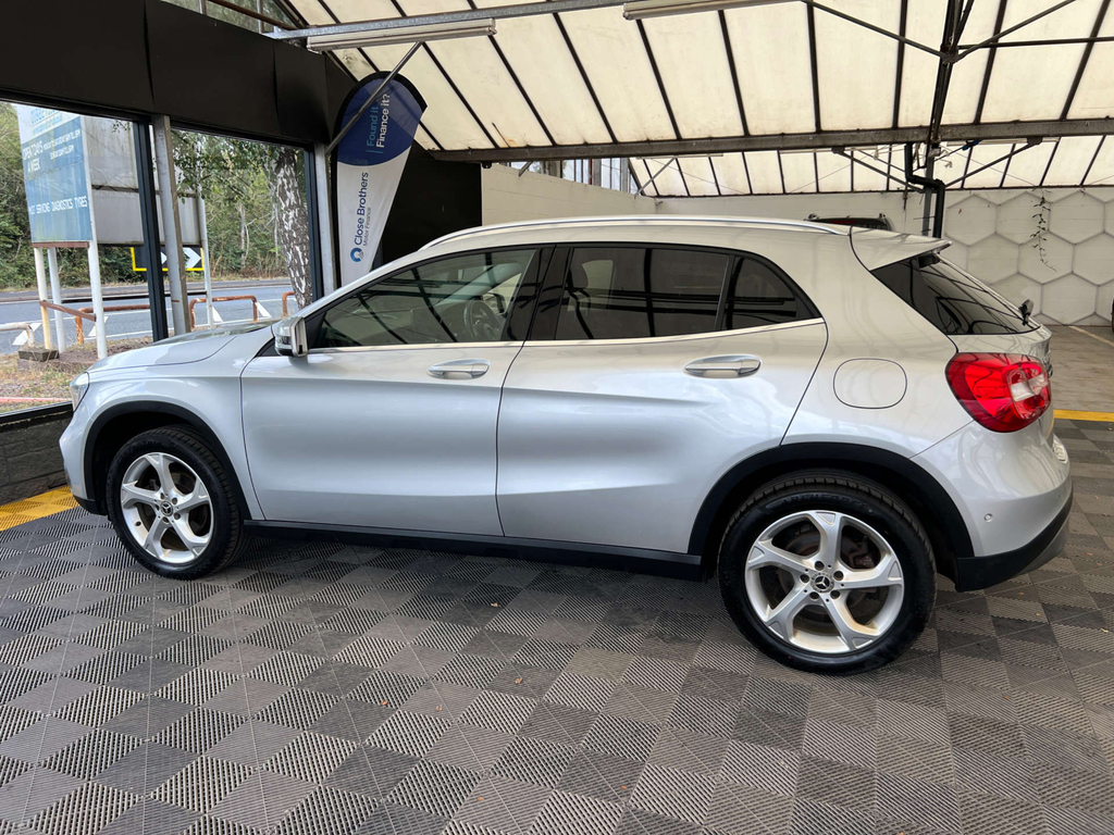 Mercedes-Benz GLA Class Suv Silver #4
