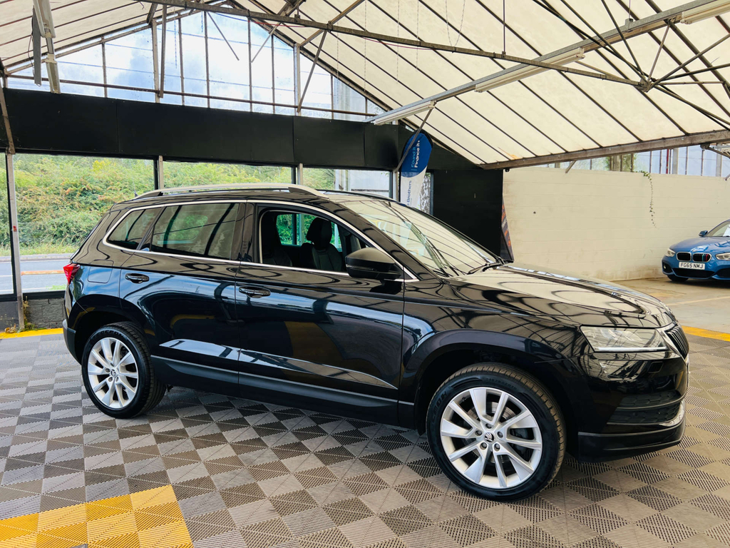 Skoda Karoq Suv Black #2