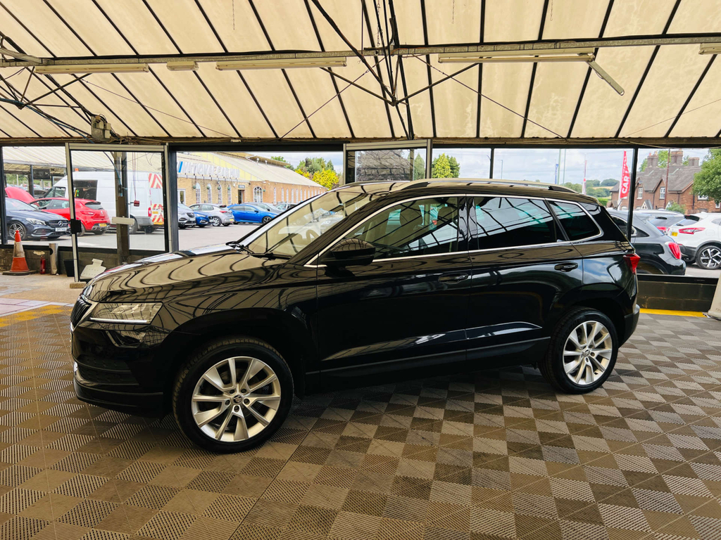 Skoda Karoq Suv Black #4