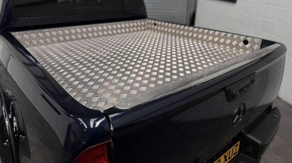 Mercedes-Benz X Class Black #11
