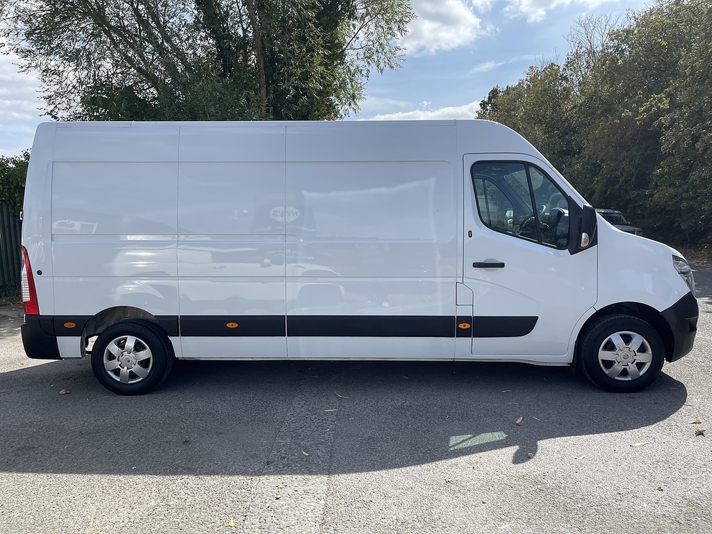 Nissan InterStar 2.3 Dci 35 Acenta Fwd L3 H2 Euro 6 White #5