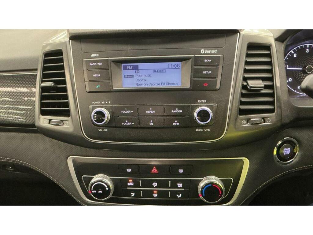 SsangYong Musso D Ex Red #16