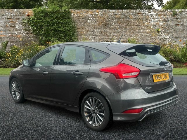 Ford Focus 1.0T Ecoboost St-line Hatchback Grey #4