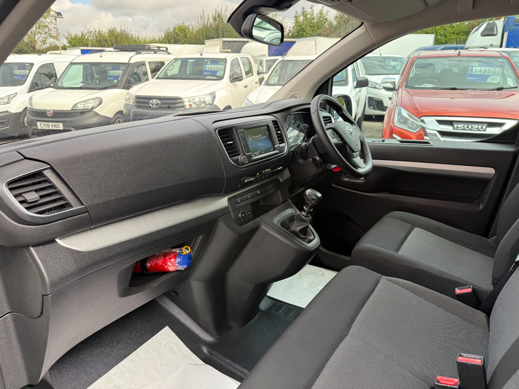Toyota PROACE 1.5D Active Medium Panel Grey #7