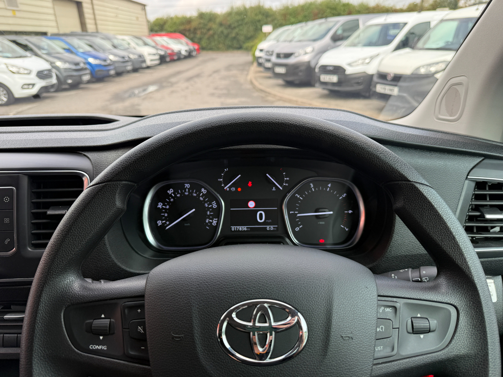 Toyota PROACE 1.5D Active Medium Panel Grey #18