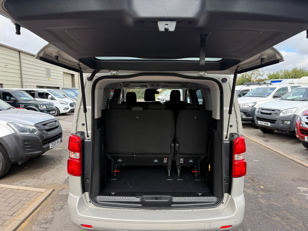 Toyota PROACE D-4d L1 Shuttle 9 Seater No Vat Silver #5