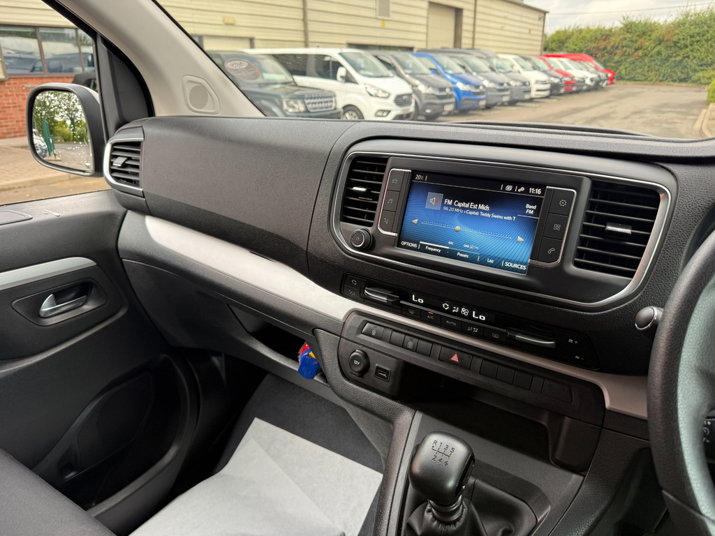 Toyota PROACE 1.5D Active Medium Panel Grey #17