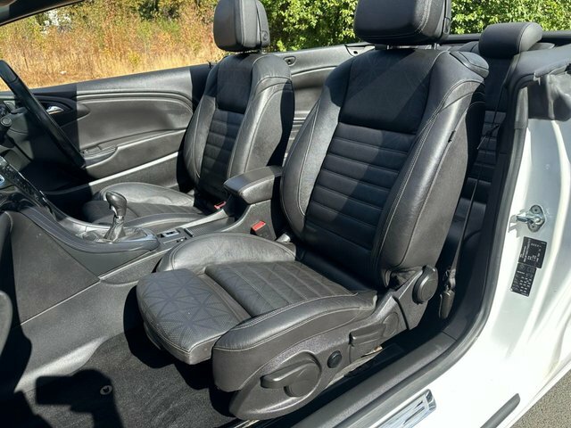 Vauxhall Cascada Elite White #28