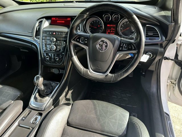 Vauxhall Cascada Elite White #10